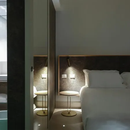 Euvodia Luxury *