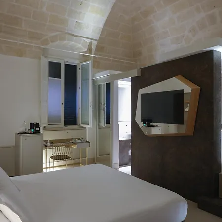 Euvodia Luxury * Matera
